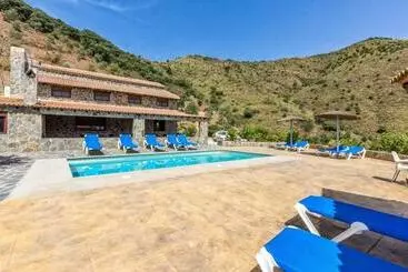 Apartamente turistice Gorgeous Home In El Borge With Wifi