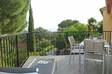 游客公寓 Select Sohome   La Fossette   Appartement Pour 4 Personnes Avec Terrasse Et Vue Mer !   Fos 04