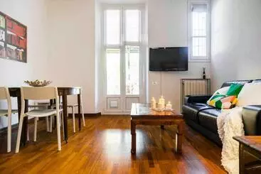 آپارتمان‌های توریست‌ها Ma08a Beautiful Flat With Terrace In Pta Nuova