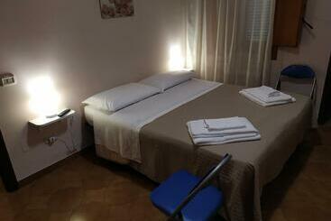 ツーリストアパートメント Casa Francesca