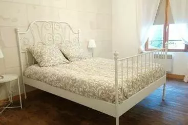ツーリストアパートメント Charmante Maison Dans Petite Citée De Caractère 13km Du Zoo