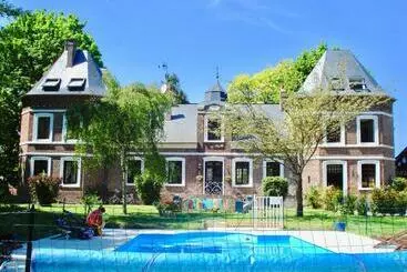 Turistihuoneistot Chateau De La Vallee   East Or West Wing