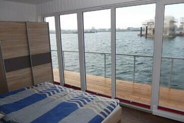 游客公寓 Schwimmendes Ferienhaus Swimming Lounge