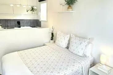 ツーリストアパートメント Cosy Studio With Garden And Free Parking La Turbie