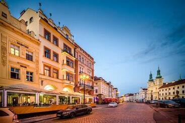 Turistlejligheder Modern Family Apt. With Central Square Entrance