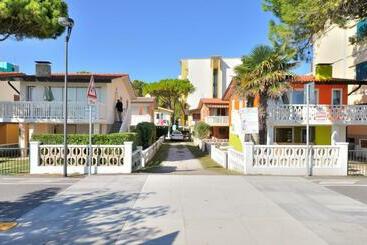 游客公寓 Villaggio Della Luna