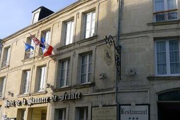 هتل De La Banniere De France