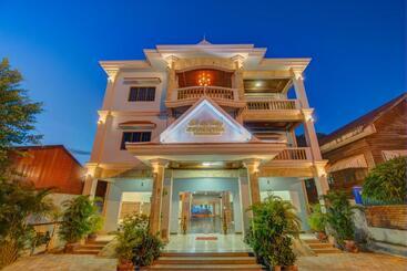 هتل Dv Angkor Villa