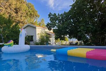 渡假胜地  חלום בגורן