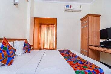 Fabhotel Ess Paradise Nr Bus Stand