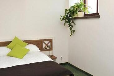 酒店 Sandro Silver