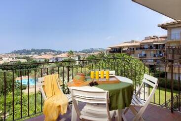 اقامتگاه Résidence Pierre & Vacances Eden Parc