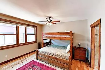 Hotel Bears Den Condo Unit 1