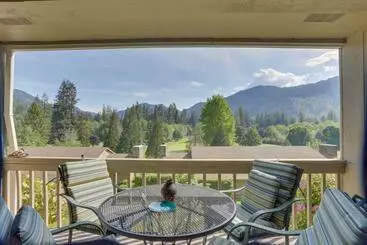Hotel Misty Ridges