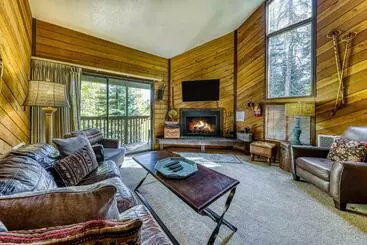 Hotel Snow Shoe 5b