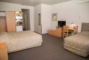 בית מלון כפרי Airport Motor Lodge