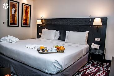 ホテル Grand Lancaster Brazzaville