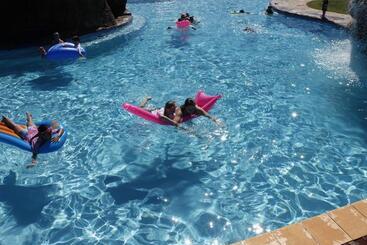 ホテル Tindarra Resort