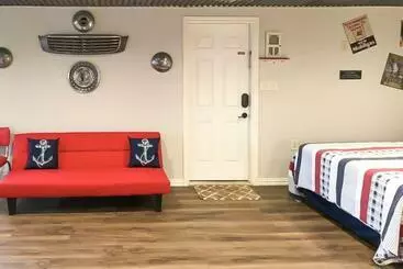 ホテル Cottonwood Cottage On Lake Lbj