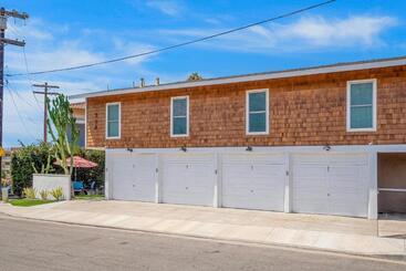 هتل Hideaway Unit D