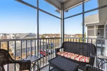 ホテル Villas At Bay Crossing   34670 Villa Circle Unit #2304