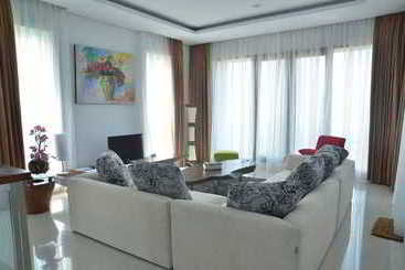 Cemara Villa Dago Private Pool