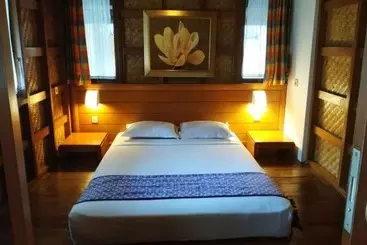 Hotel Kampung Sumber Alam Garut