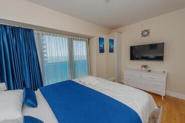 هتل Orbi City Apartments