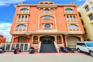 Hotel Tipsyy Inn & Suites Jaipur