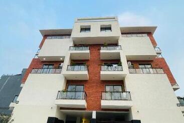 Bedchambers Serviced Apartment, Medicity