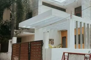 Pensione Lotus Studio Apartment