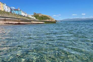 Majatalo Môr Heli Guest House Criccieth