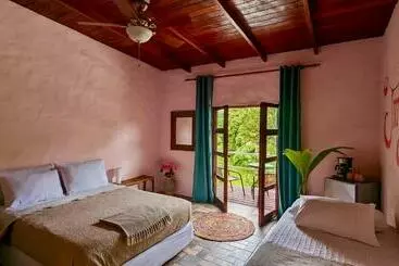 ベッドアンドブレックファースト Kikazaru Beautiful Boutique Hotel With Pool