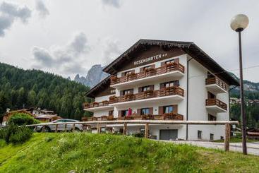 هتل Garnì Rosengarten