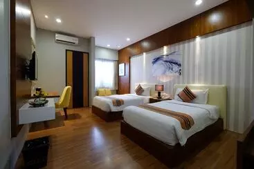 בית מלון כפרי Taman Dayu Golf Club And Resort