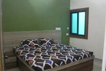 Spot On Hotel Imperial Crown