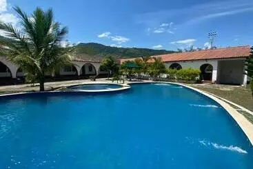 ベッドアンドブレックファースト Hacienda La Pola