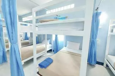 Khao Sok Backpacker Hostel