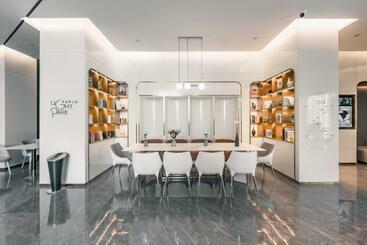 Hotel Atour Light Zhengzhou West Longhai Road Subway Station