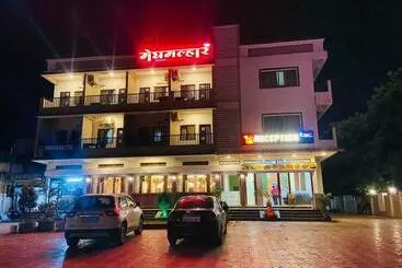 Hotelli Meghmalhar Lodging