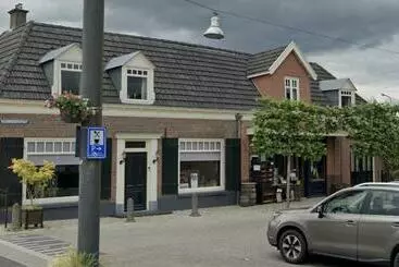 Bed and Breakfast Beneden   Langs