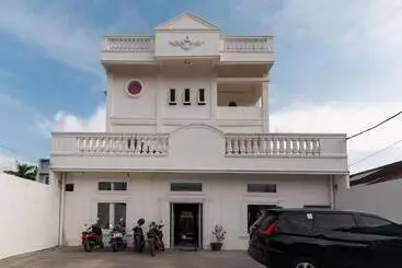 Hotel Reddoorz Near Uisu Teladan Medan
