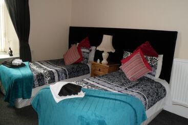 هتل Clarin Guest House