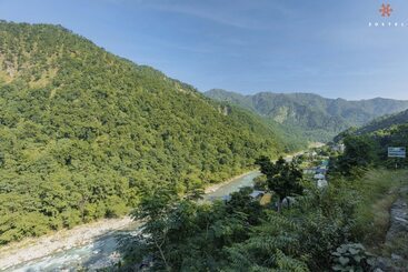 فندق صغير Zostel Plus Rishikesh, Mohanchatti