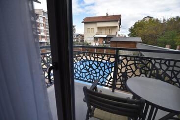 تختخواب و صبحانه Villa Mystic