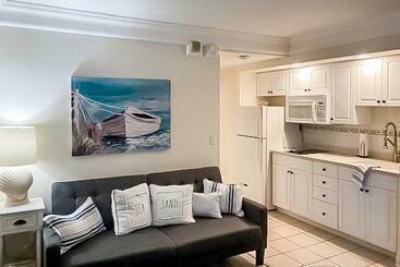 هتل Daytona Beach Resort 805