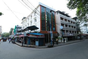 Hotel Palmyra Grand Inn