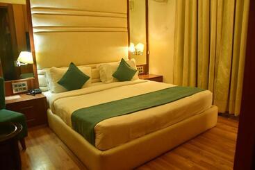 호텔 Millennium Inn, Prayagraj