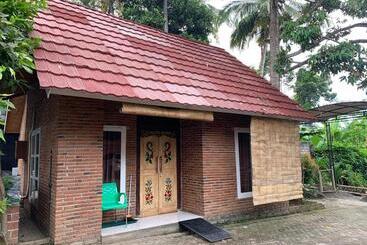 Pensionat Kampoeng Osing Syariah Guest House