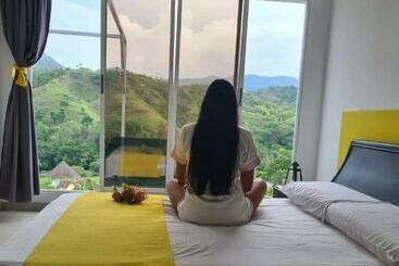 Hotel Miradores D Alessandra